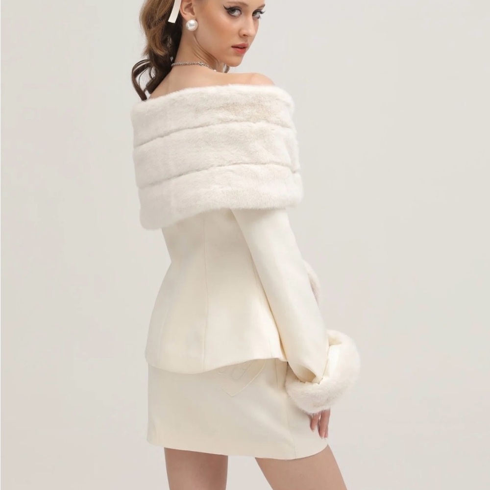 New Old Money Jessica Bara White Faux Fur Jacket and Matchinv Skirt size S - Picture 6 of 13